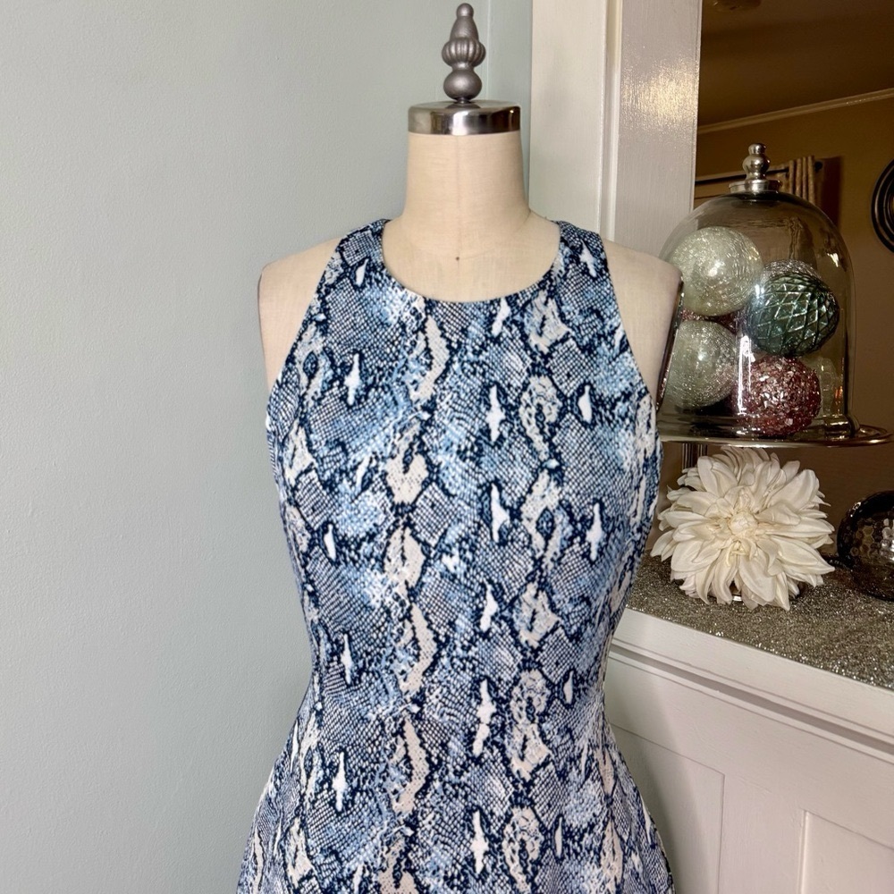 NWT Banana Republic Blue Snake-Print Fit & Flare Handkerchief Hem Dress Pockets - Picture 4 of 14